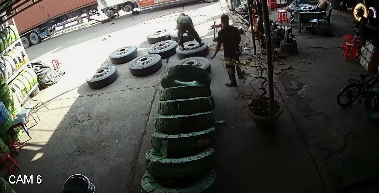 DẤU HIỆU LỐP XE Ô TÔ SẮP NỔ NHƯ THẾ NÀO?